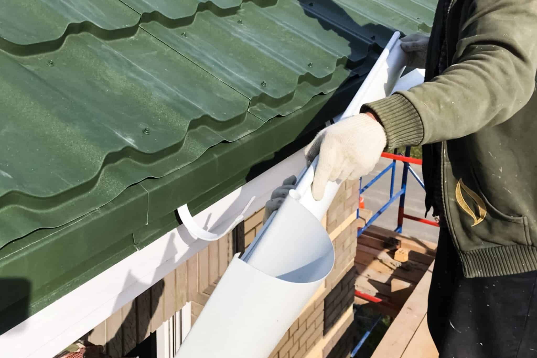 guy doing gutter replacement
