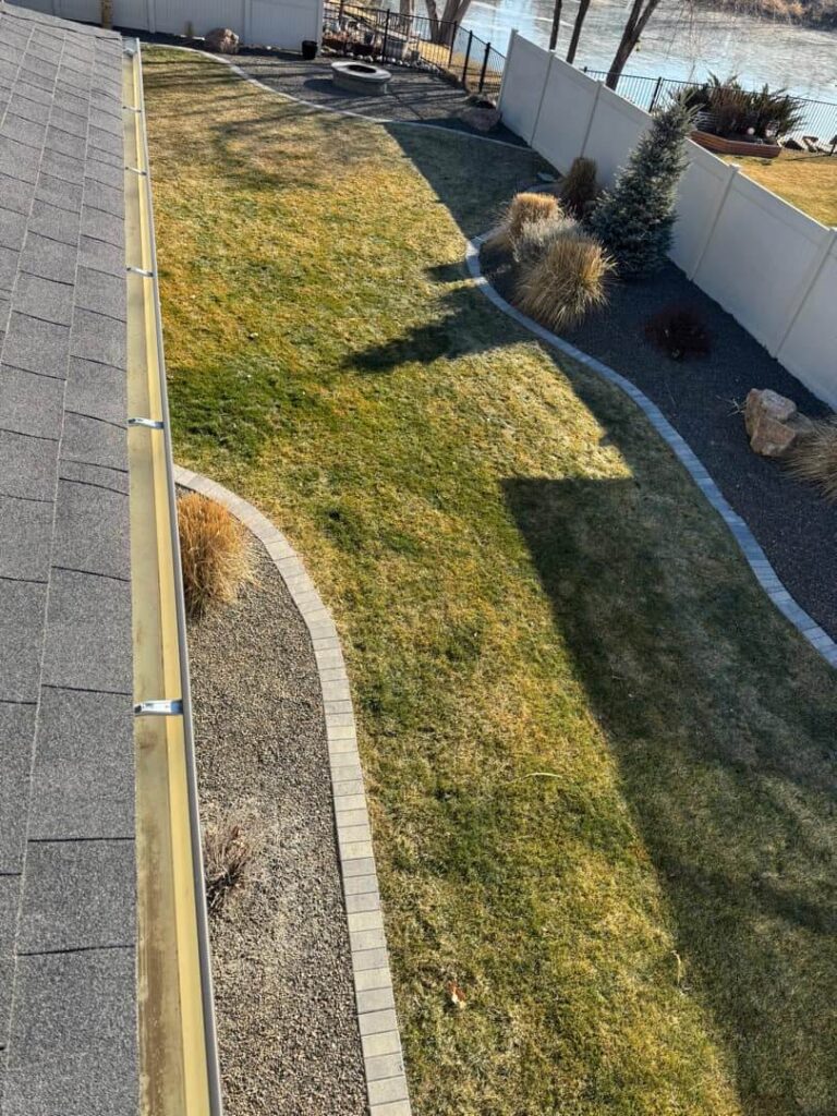 signs you need gutter cleaning